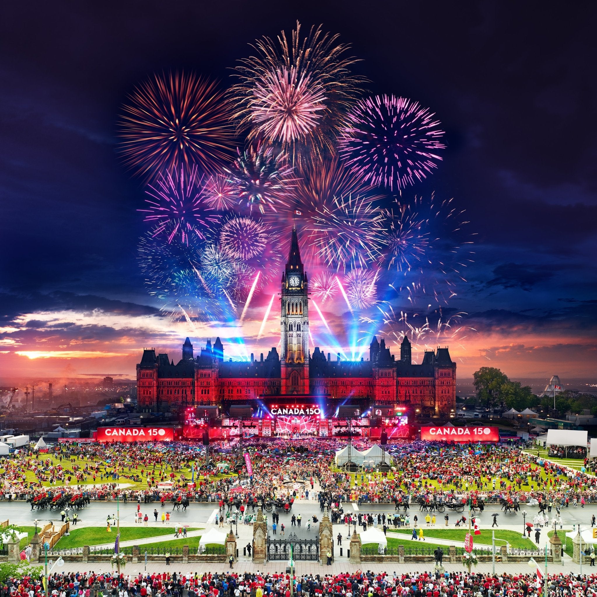 10013 Stephen Wilkes Canada Day 150, Ottawa, Day to Night™ - 4D Puzzle | 4D Cityscape - 4DPuzz